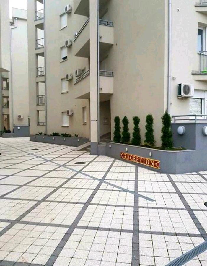Royalwings Apartman Jagodina Extérieur photo