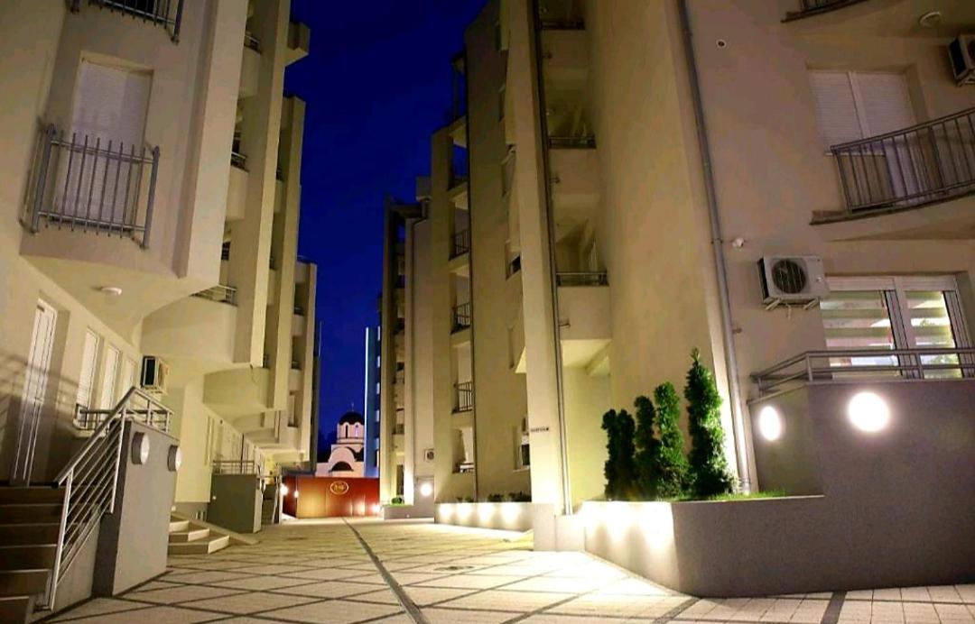 Royalwings Apartman Jagodina Extérieur photo