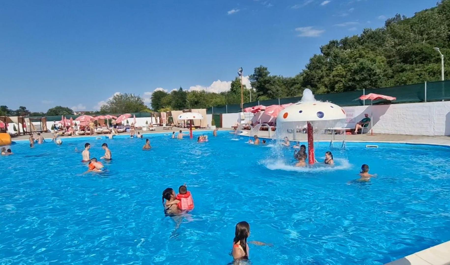 Royalwings Apartman Jagodina Extérieur photo